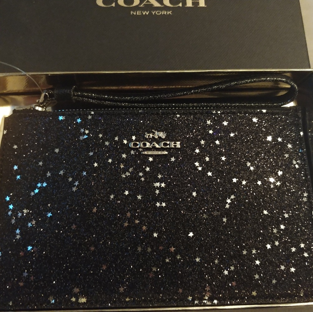 Small coach wristlette